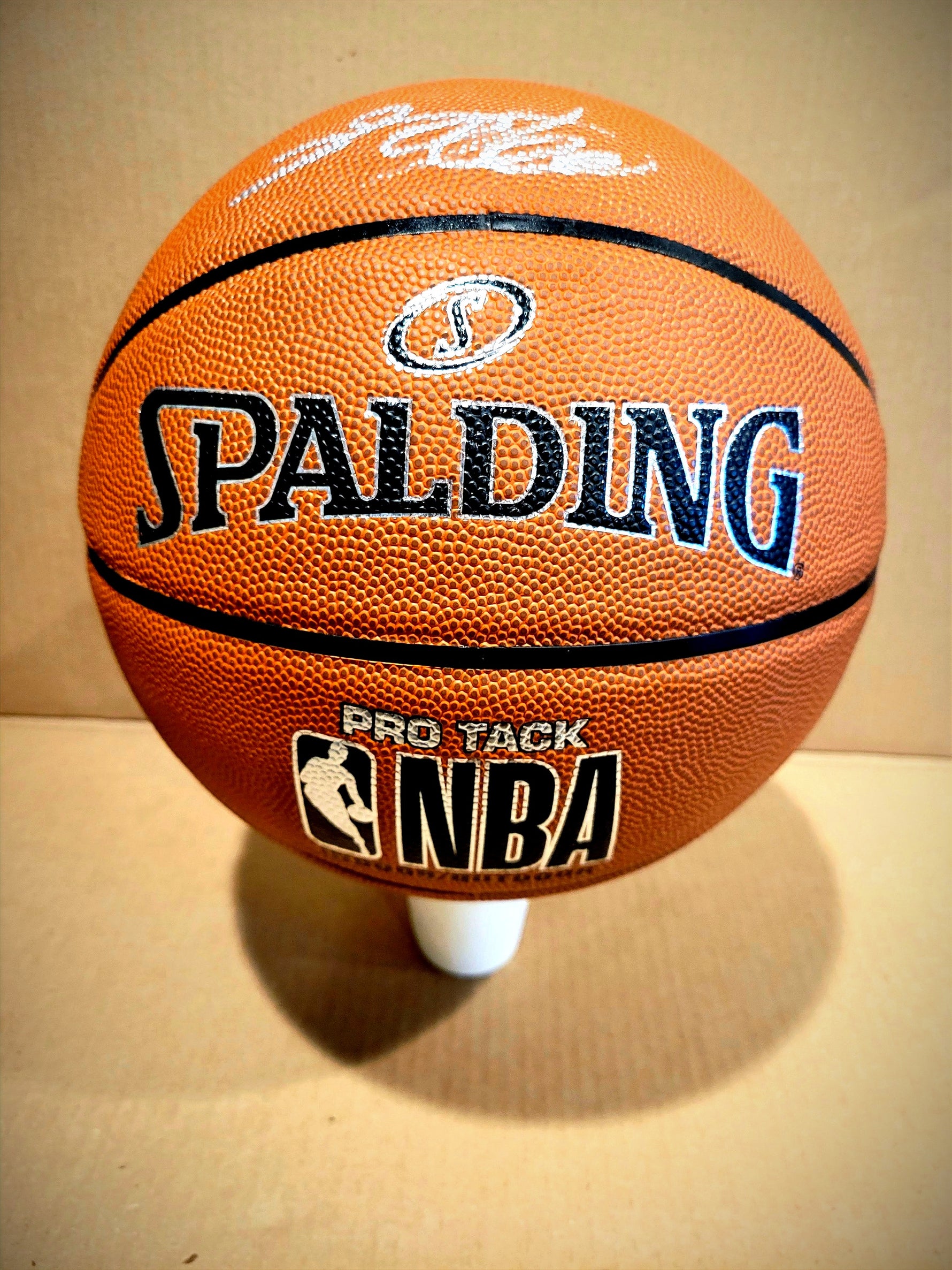 De'Aaron Fox Signed Spalding Basketball - Sacramento Kings image 1