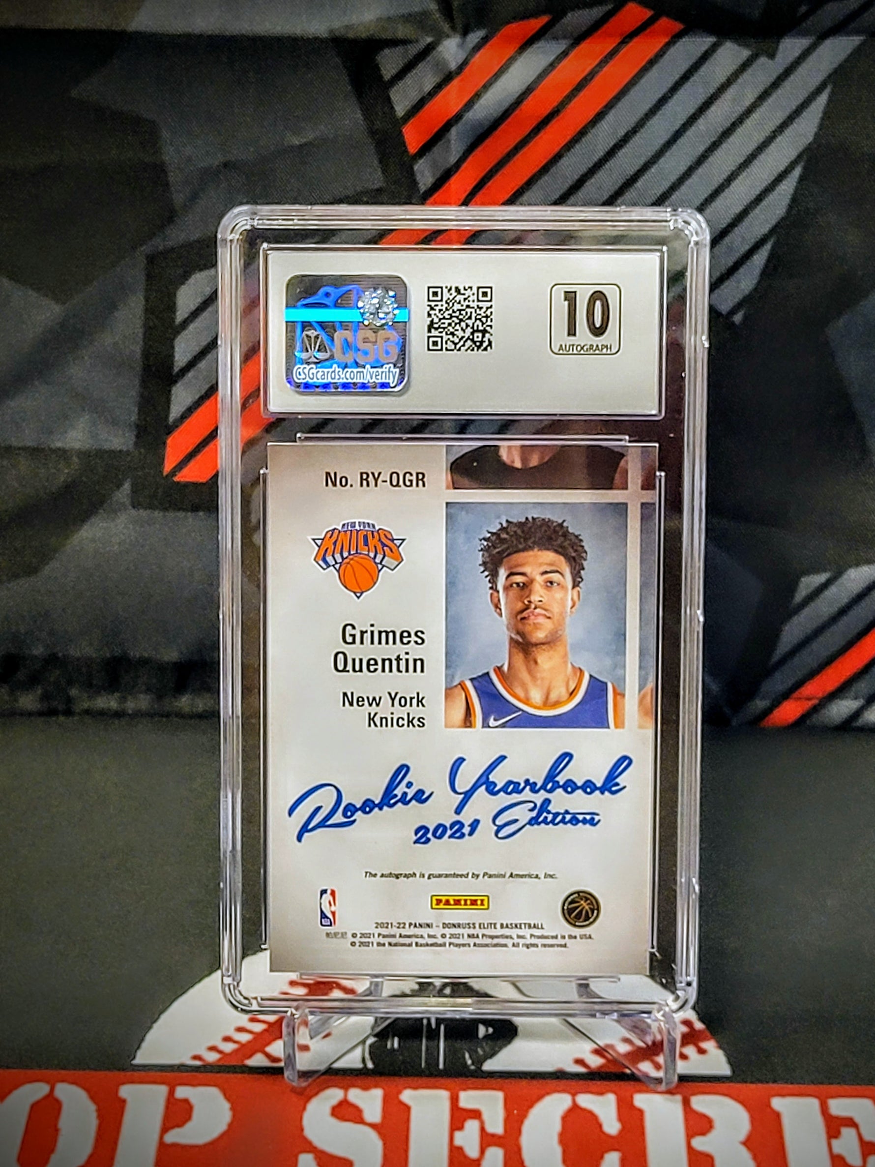 Quentin Grimes Knicks 2021-22 Elite Rookie Yearbook AUTO Graded - CSG 9/10 image 1