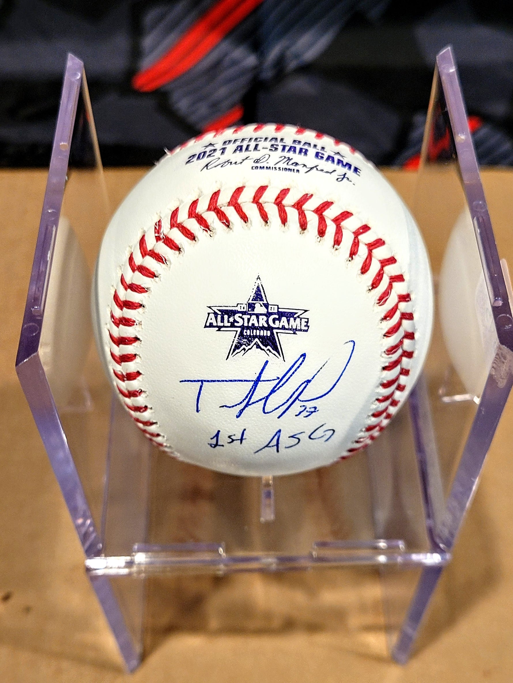 Teoscar Hernandez: Choose Your Ball image 1